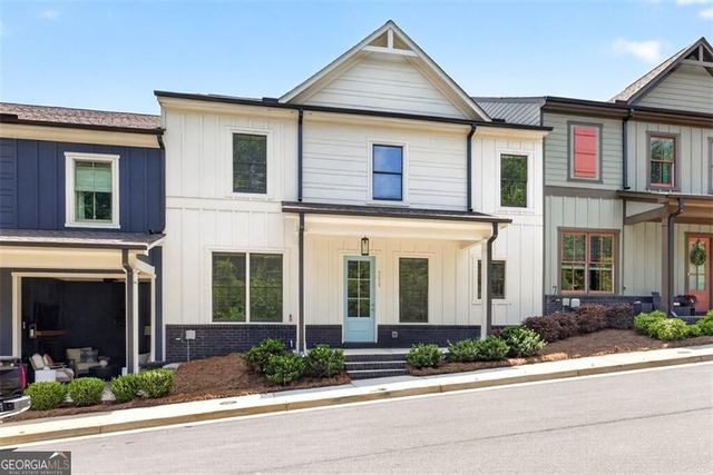 5619 Pine Street, Flowery Branch, GA 30542