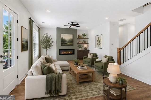 5619 Pine Street, Flowery Branch, GA 30542