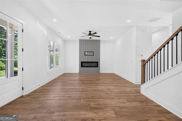5619 Pine Street, Flowery Branch, GA 30542