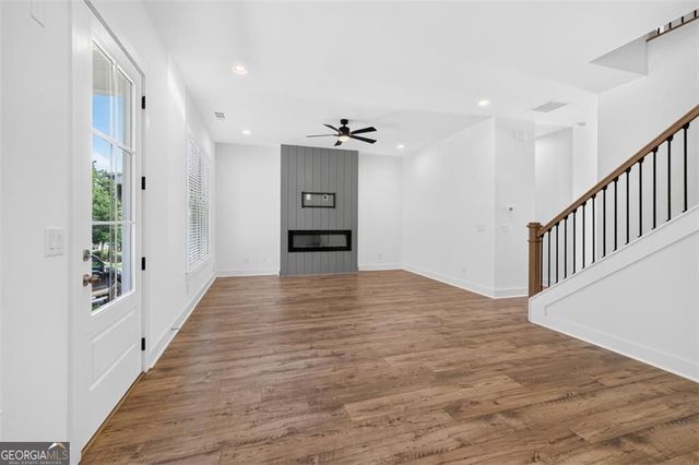 5619 Pine Street, Flowery Branch, GA 30542