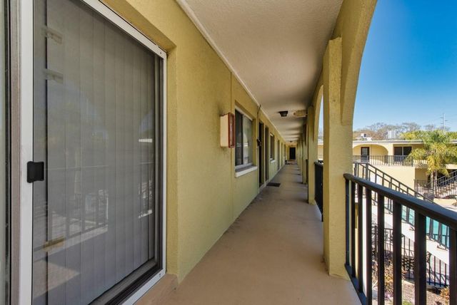 3206 W AZEELE STREET 215, Tampa, FL 33609