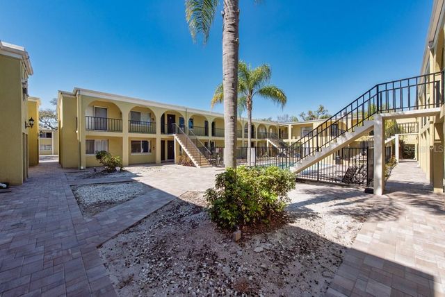 3206 W AZEELE STREET 215, Tampa, FL 33609