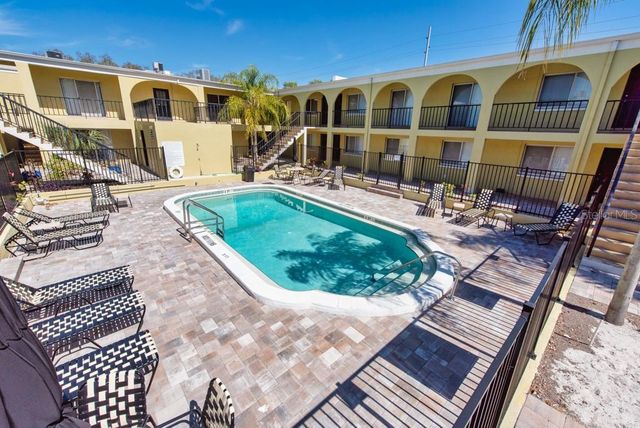 3206 W AZEELE STREET 215, Tampa, FL 33609