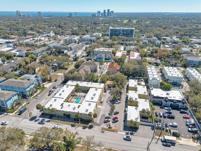 3206 W AZEELE STREET 215, Tampa, FL 33609