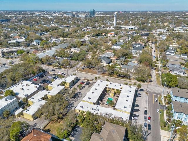 3206 W AZEELE STREET 215, Tampa, FL 33609