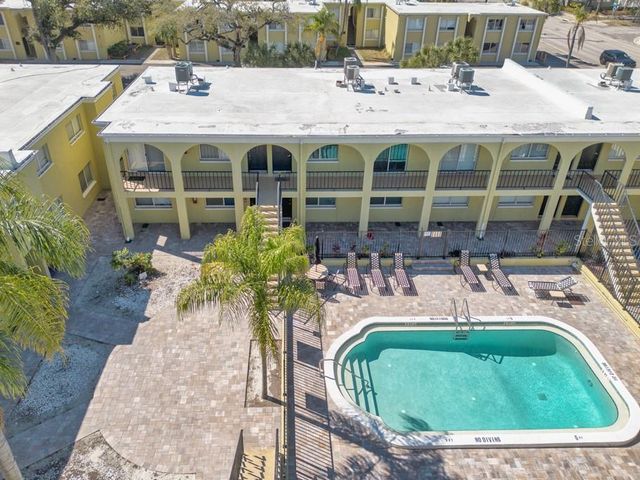 3206 W AZEELE STREET 215, Tampa, FL 33609