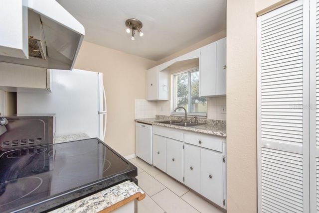 3206 W AZEELE STREET 215, Tampa, FL 33609