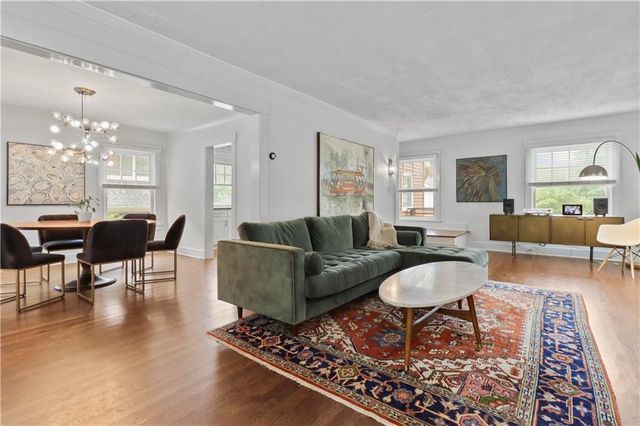 408 W 61st Street, Kansas City, MO 64113