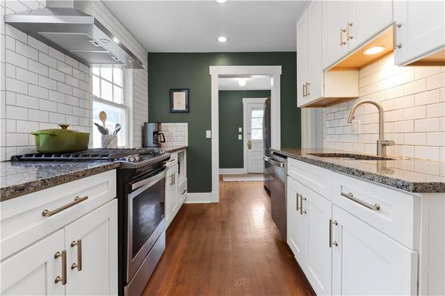 408 W 61st Street, Kansas City, MO 64113