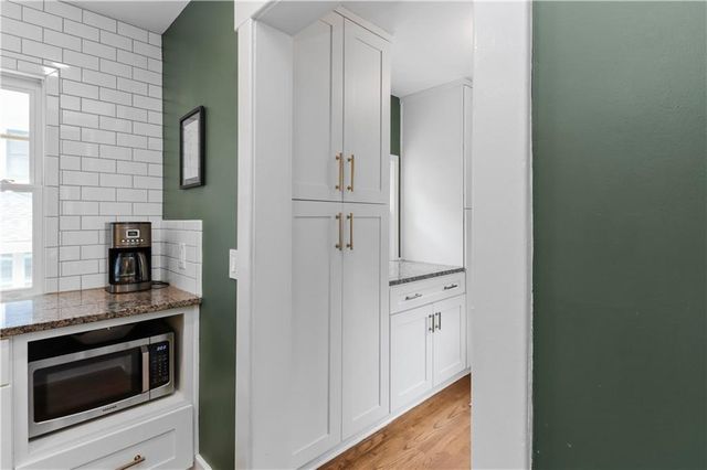 408 W 61st Street, Kansas City, MO 64113