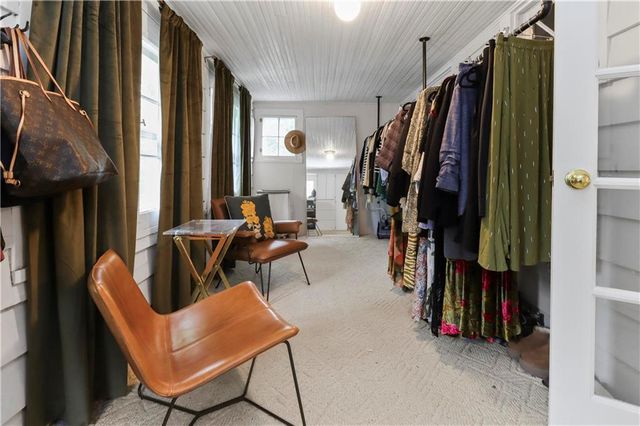 408 W 61st Street, Kansas City, MO 64113