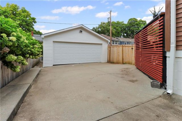 408 W 61st Street, Kansas City, MO 64113