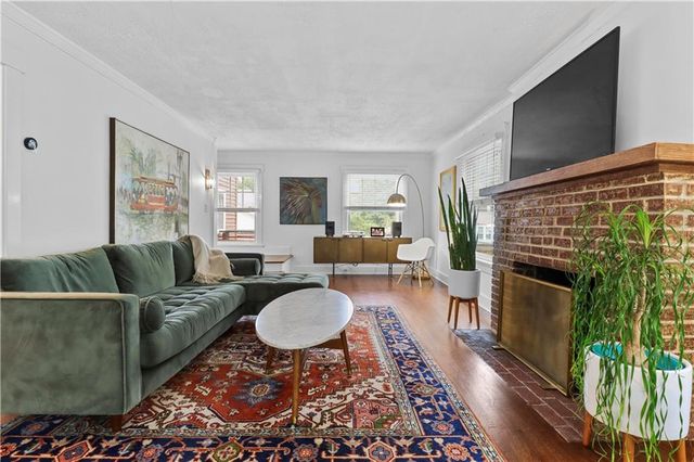 408 W 61st Street, Kansas City, MO 64113