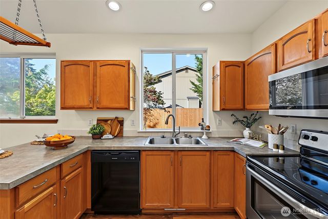 18614 84th Avenue Ct E, Puyallup, WA 98375