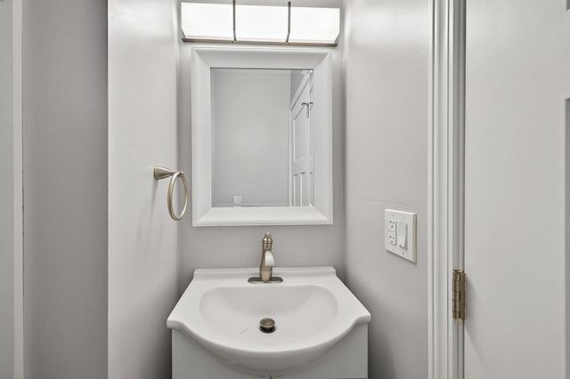 622 Bush Avenue, Saint Paul, MN 55130