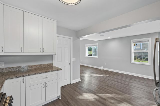 622 Bush Avenue, Saint Paul, MN 55130