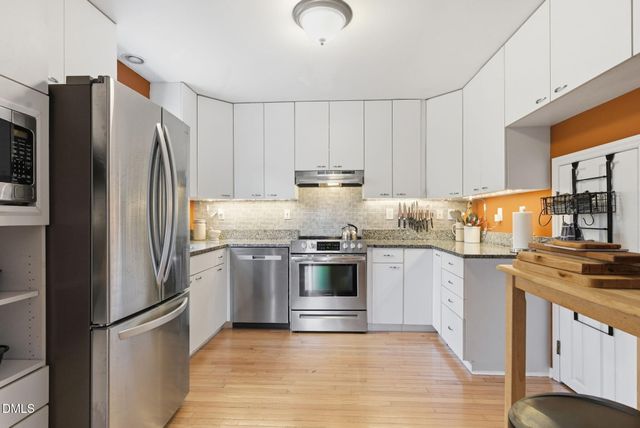 9906 Oak Hollow Road, Chapel Hill, NC 27516