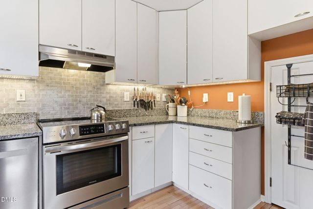 9906 Oak Hollow Road, Chapel Hill, NC 27516