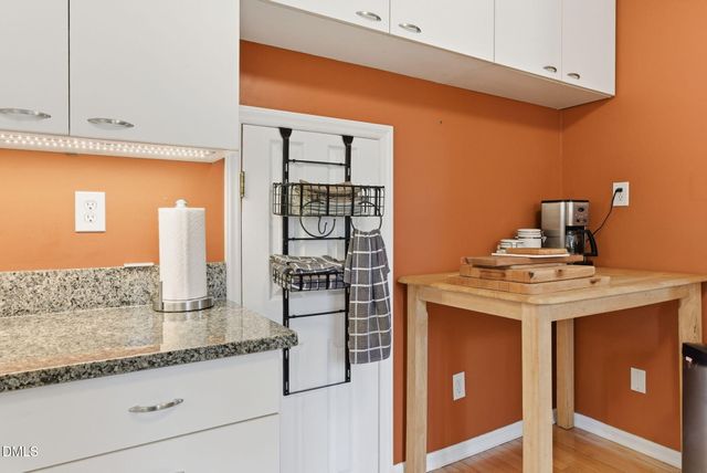 9906 Oak Hollow Road, Chapel Hill, NC 27516