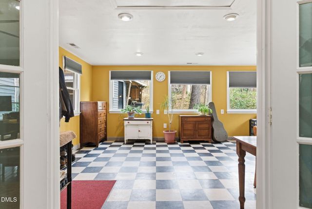 9906 Oak Hollow Road, Chapel Hill, NC 27516