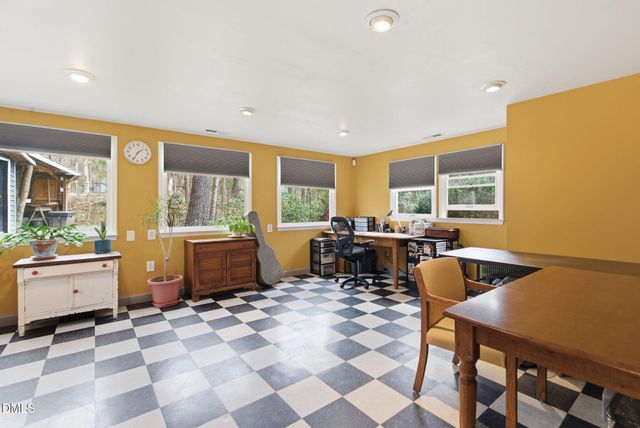 9906 Oak Hollow Road, Chapel Hill, NC 27516