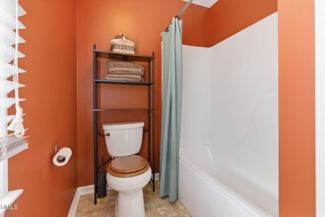 9906 Oak Hollow Road, Chapel Hill, NC 27516