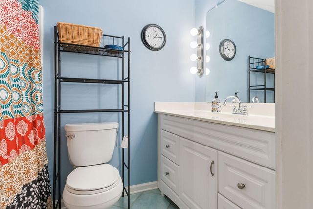 9906 Oak Hollow Road, Chapel Hill, NC 27516