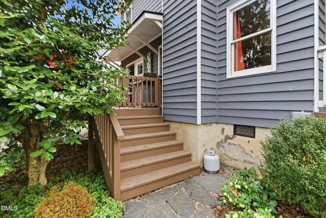 9906 Oak Hollow Road, Chapel Hill, NC 27516