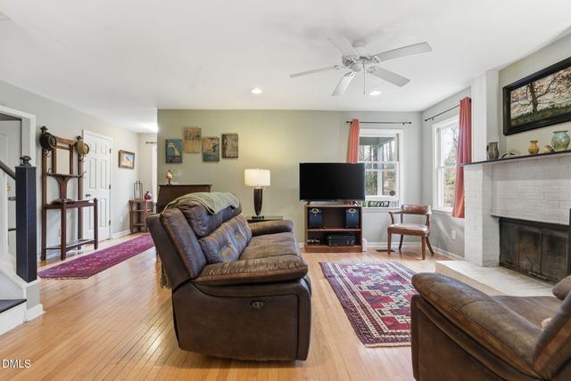 9906 Oak Hollow Road, Chapel Hill, NC 27516