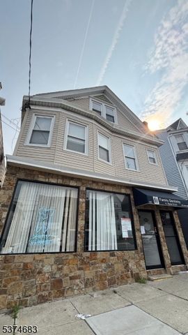 222 Haledon Ave, Prospect Park Boro, NJ 07508