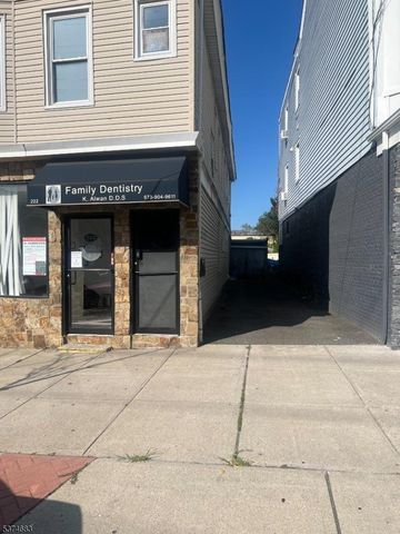 222 Haledon Ave, Prospect Park Boro, NJ 07508