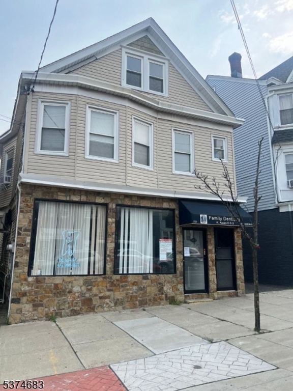 222 Haledon Ave, Prospect Park Boro, NJ 07508