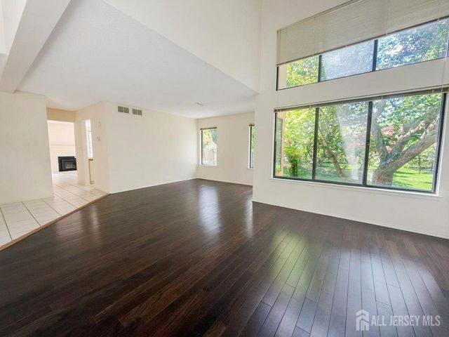 83 Sayre Drive, Plainsboro, NJ 08540