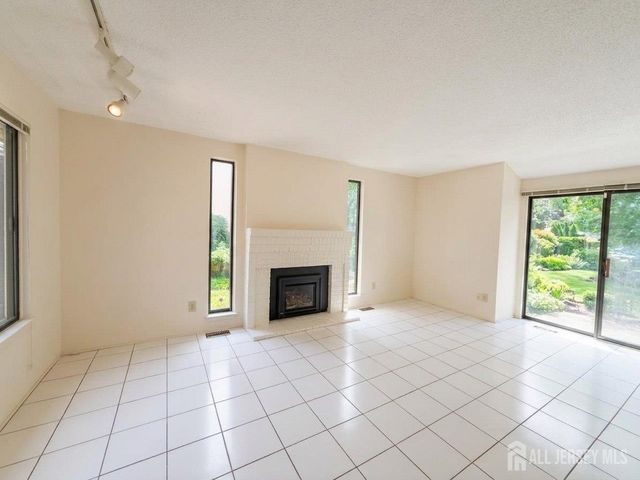 83 Sayre Drive, Plainsboro, NJ 08540