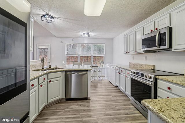 13 POCAHONTAS CT, La Plata, MD 20646