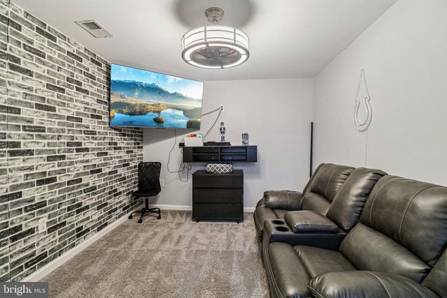 13 POCAHONTAS CT, La Plata, MD 20646