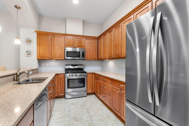 2128 SIFIELD GREENS WAY 13, Sun City Center, FL 33573