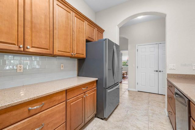 2128 SIFIELD GREENS WAY 13, Sun City Center, FL 33573