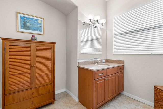 2128 SIFIELD GREENS WAY 13, Sun City Center, FL 33573