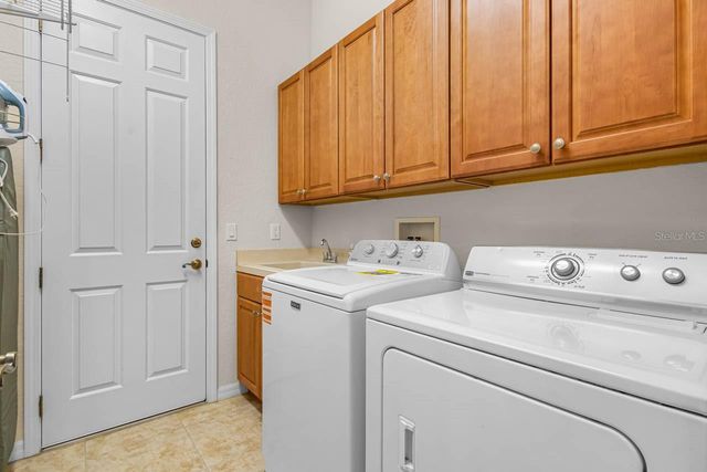 2128 SIFIELD GREENS WAY 13, Sun City Center, FL 33573