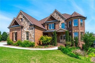 2537 Monta Vista Way, Hoschton, GA 30548