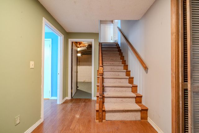 705 HURRICANE HILL DR, Waynesboro, TN 38485