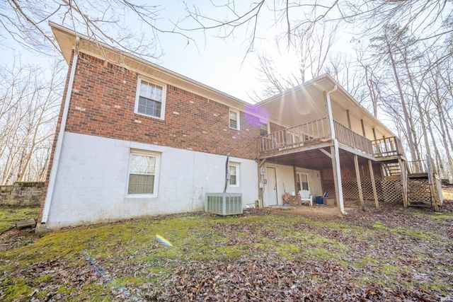 705 HURRICANE HILL DR, Waynesboro, TN 38485