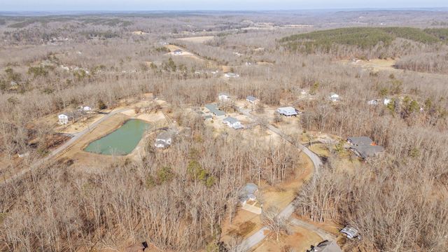 705 HURRICANE HILL DR, Waynesboro, TN 38485