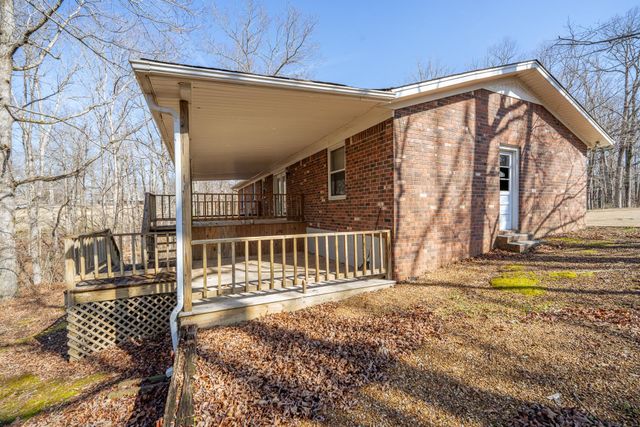 705 HURRICANE HILL DR, Waynesboro, TN 38485