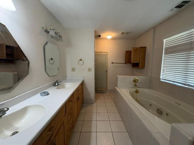 8711 Grizzly Flat Rd, Somerset, CA 95684