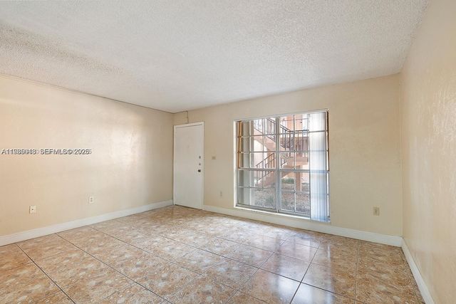 7241 Miami Lakes Dr D9, Miami Lakes, FL 33014