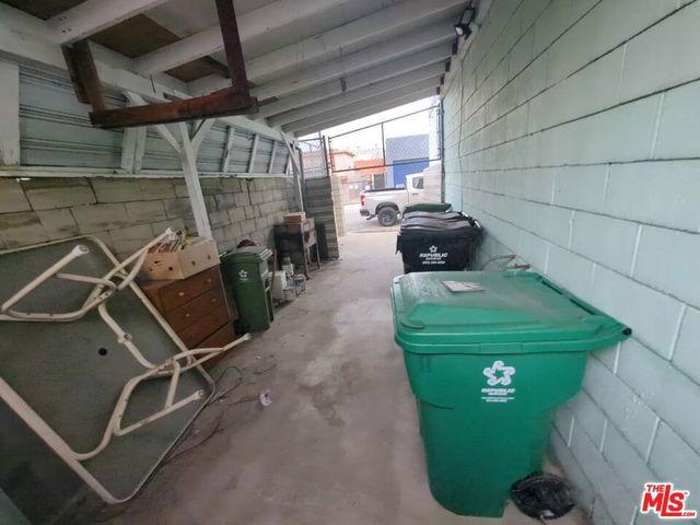 702 Vesta Street, Inglewood, CA 90302