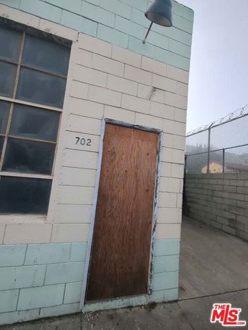 702 Vesta Street, Inglewood, CA 90302