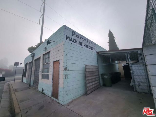 702 Vesta Street, Inglewood, CA 90302